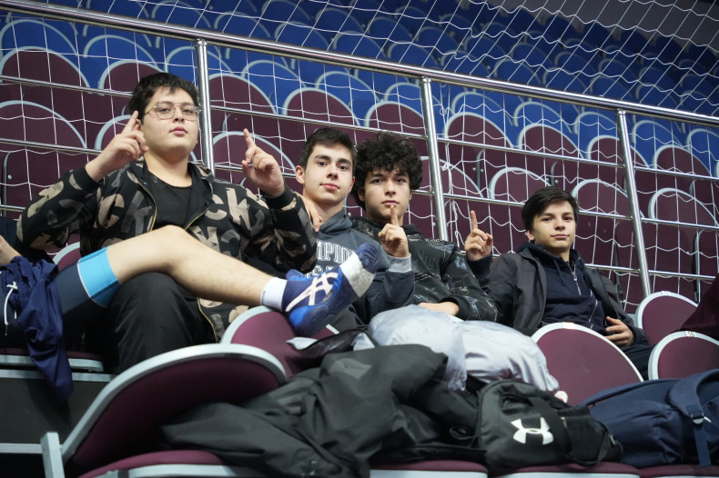 534b8ef2